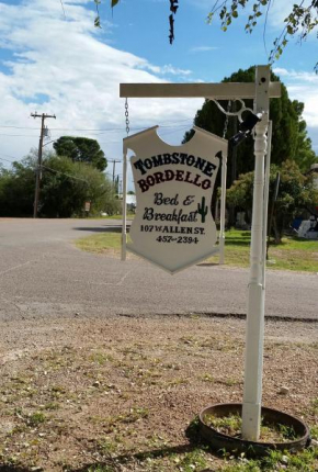  Tombstone Bordello Bed & Breakfast  Томбстон